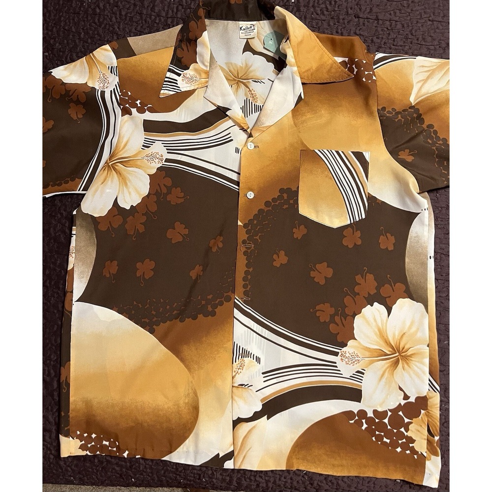 Kailua Sportswear Hawaii Botton Up Shirt Size Large?